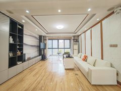 九江濂溪万达广场万达！首租！万达华府4室2卫带露台，4台空调，家电齐全拎包住出租房源真实图片