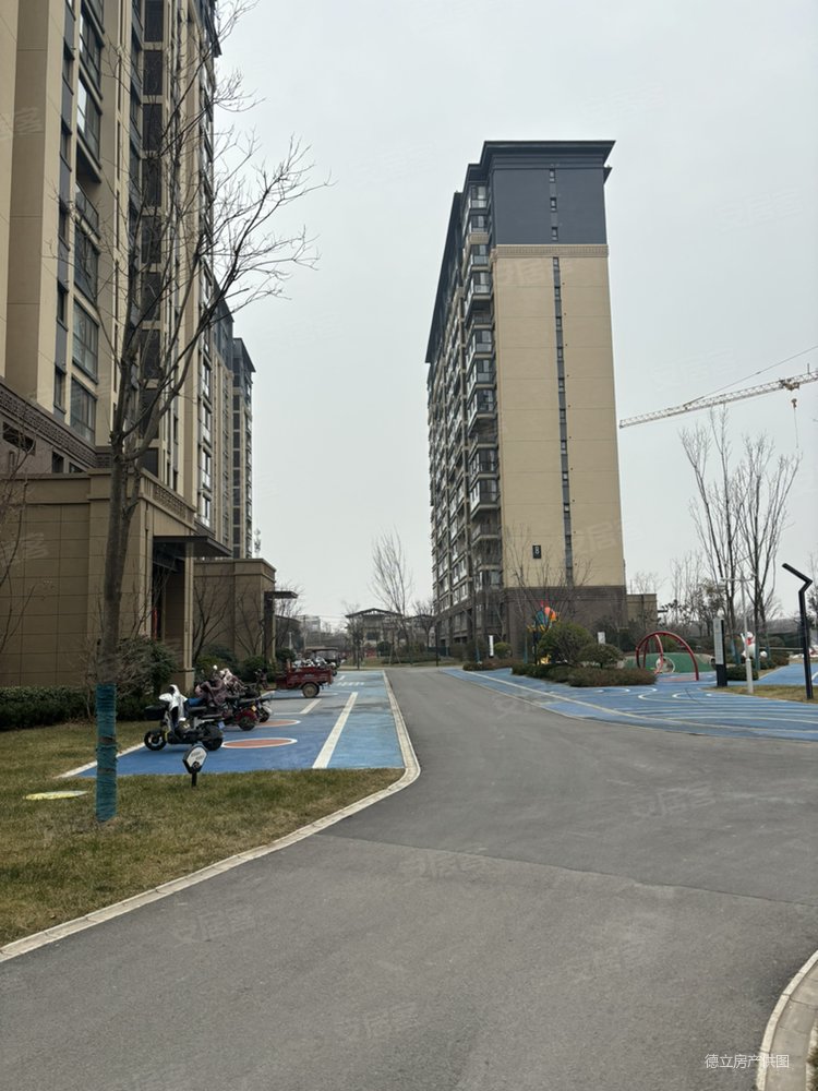 龙记观园156南北通透4室2厅2卫毛坯现房,13楼,满二