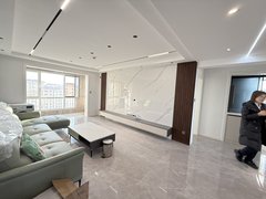 庆阳西峰西峰城区轻奢简约！全屋定制！shou租！幸福小镇！南北通透！三室两卫出租房源真实图片