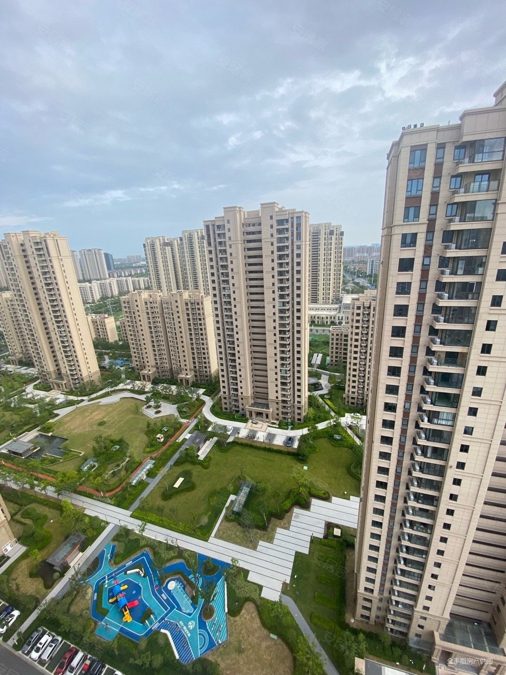 大有境隔壁中南熙悦97平169万满2年阳台已封