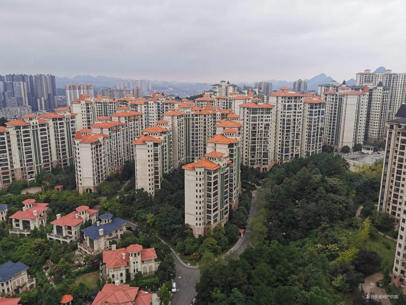 楼下有大型超市,山水黔城九组团二手房,73万,2室2厅,1卫,92平米-贵阳