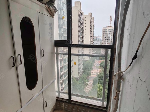 四百七元中铁西城西苑位于妇女儿童医院对面中坝地铁d口