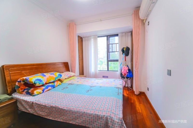 交通便利 购物方便 产权清晰 精装可拎包入住 次新房 双卫,星雅美辰