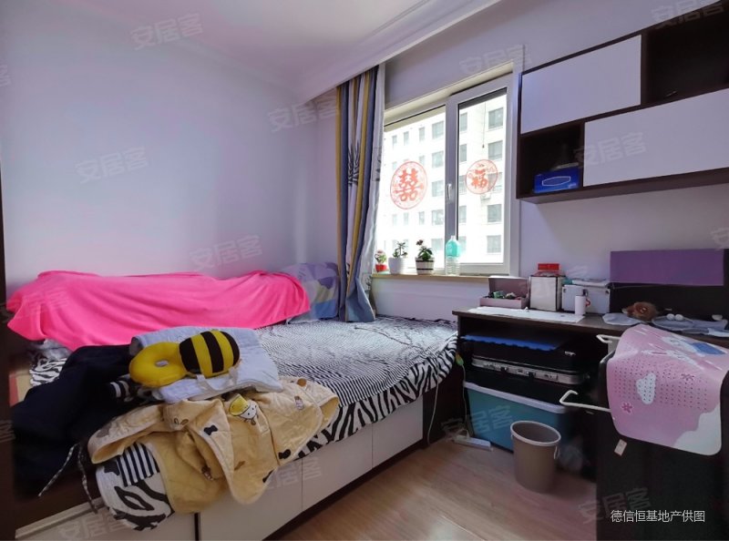 白领公寓婚房 精装修电梯格局好 交通购物方便随时看房子