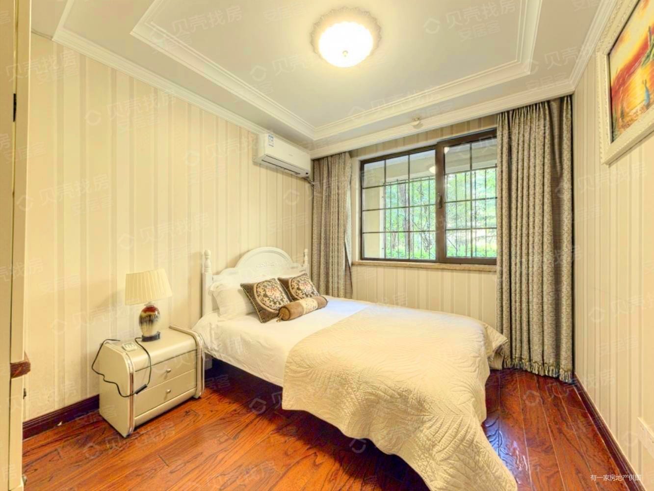 海尔山海湾3室2厅2卫138㎡南北226万