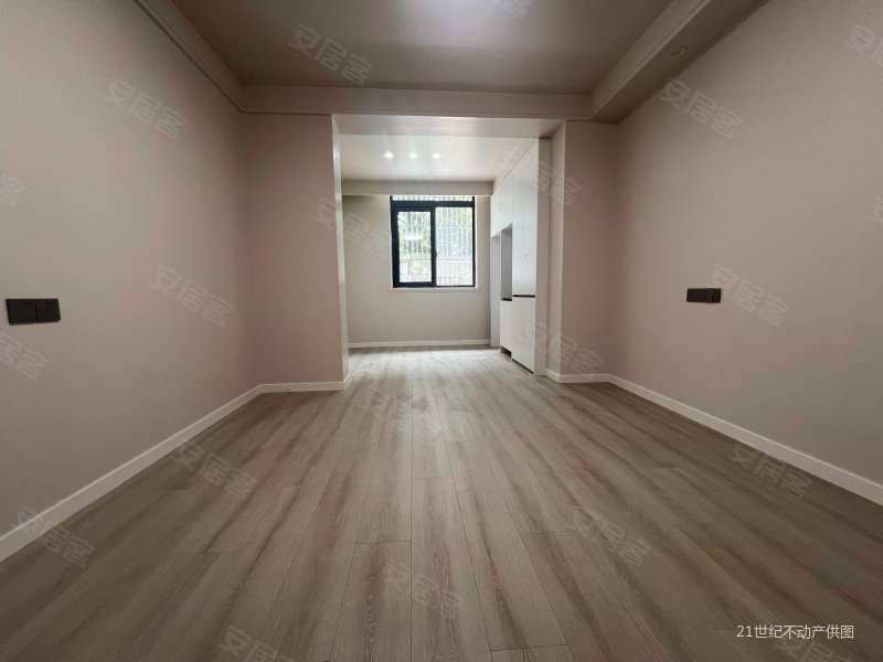 满五 !看中可谈!电梯房,三峰大厦二手房,550万,2室1厅,1卫,93.