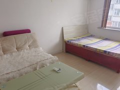 阜新海州海州城区兴东小区,步梯六楼,一室一厅,45平,家电齐全,有空调,拎包出租房源真实图片