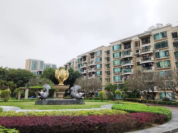 广州荔湾滘口新世界逸彩庭园五号线滘口,民用水电,押一付一,应届毕业