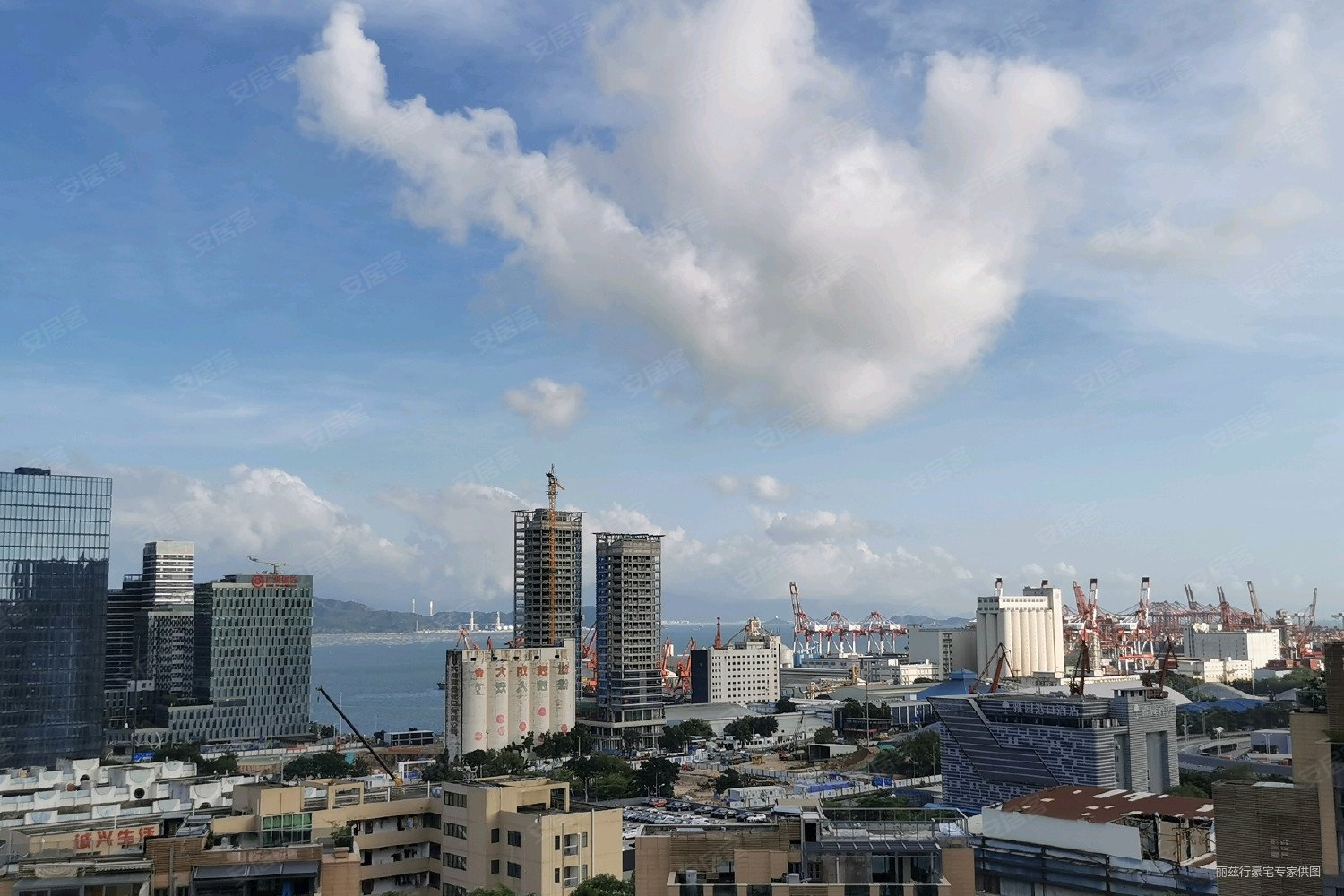 鲸山觐海(别墅)6室4厅3卫402㎡东南6800万