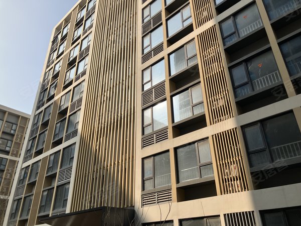 上海静安西藏北路华天大厦(中华新路)首月免租金,嘉定区政府保障房,可