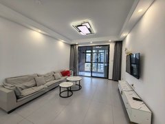 温岭温岭市区锦江中心宝龙对面 芷胜庄苑 三室两厅两卫 民用水电 有车位出租房源真实图片