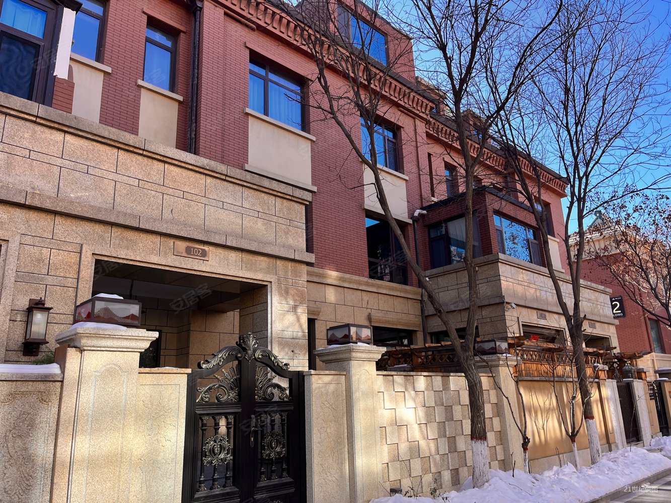 新上别墅长风东绿地半山国际309平联排别墅好位置大花园本满二