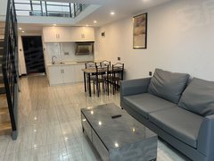 桂林灵川灵川城区中豪国际复式两房两厅一卫，装修保养新，楼下免费停车出租房源真实图片