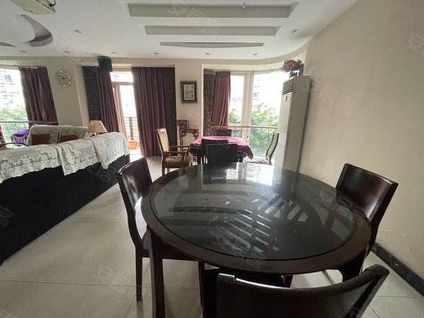 重庆两江新区黄泥磅天骄俊园两江新区 天骄俊园 四房 4000元月出租