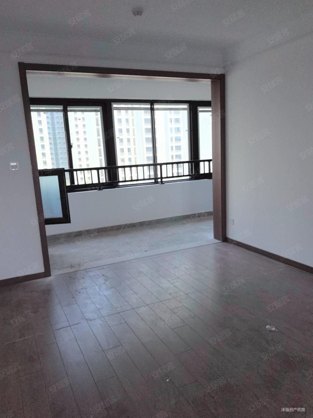 双阳台总价低, 即住,和平公馆二手房,84万,3室2厅,2卫,121平米-徐州