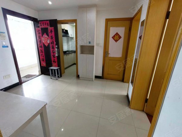 苏州常熟古里中欧假日花园常熟好房东 中欧 小三室 小区临近小康村