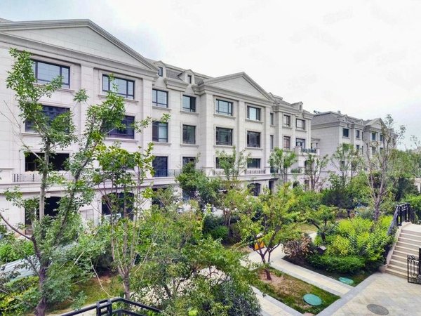 北京昌平小汤山南金科王府(别墅)金科电梯上叠 法式外观 精装修 价可