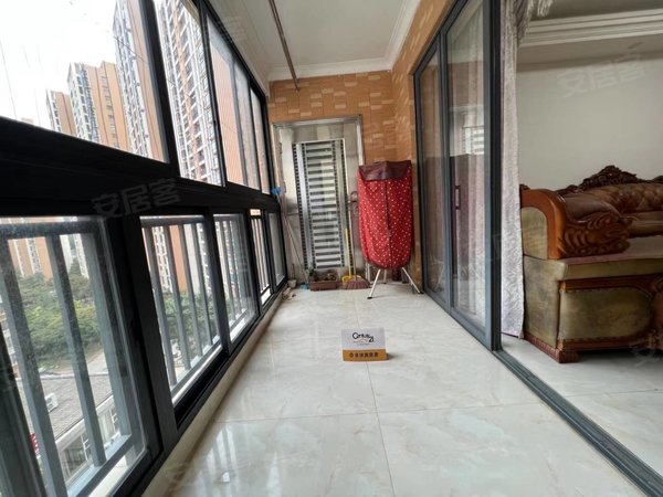 海丰海城海城城区云岭山庄云岭山庄 精装3房 家具家电齐全 停车方便