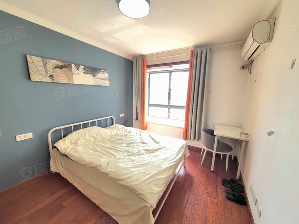 【多图】蟠龙馨苑,徐泾租房,地铁口旁边三房!租房在送600元!无中介费!