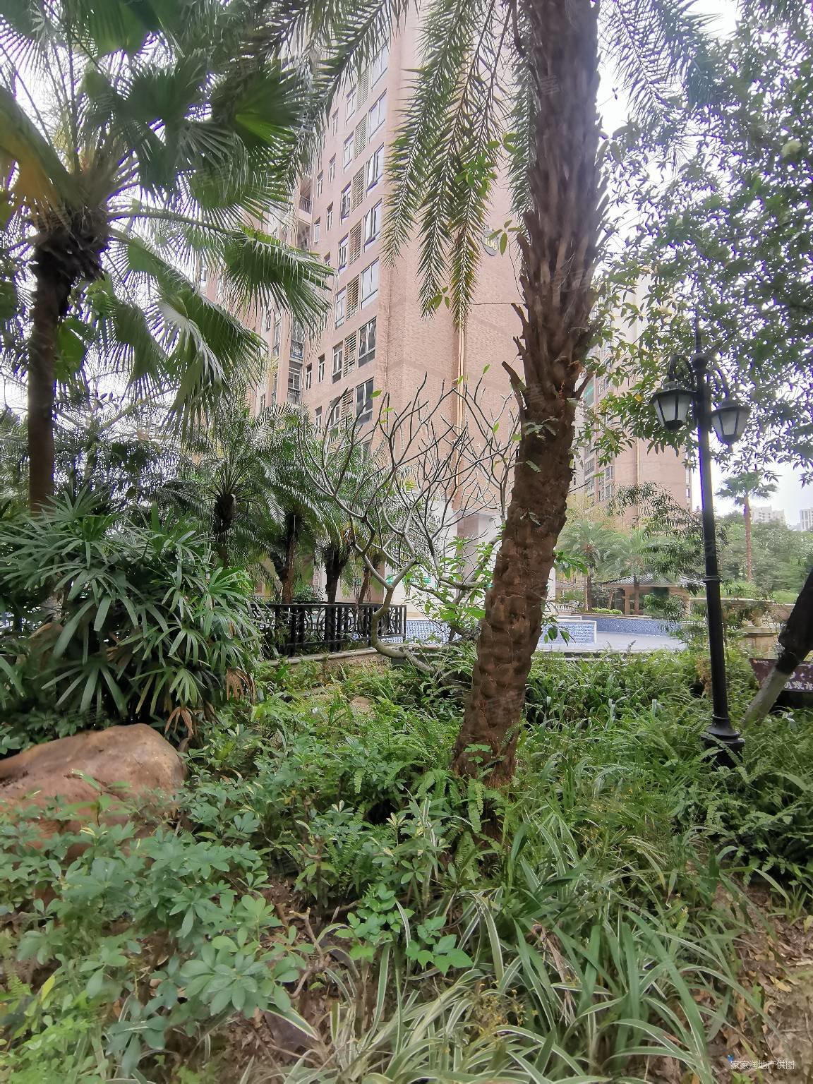 金山湖花园复试六房出售实用面积大