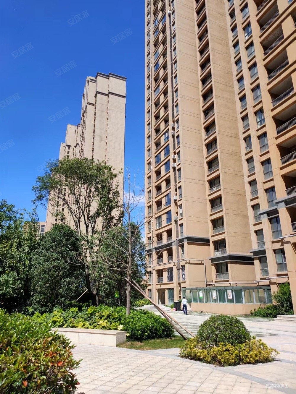 浩华香颂国际城4室2厅2卫172㎡南北197万