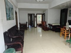 桂林秀峰十字街榕湖小学旁,走路方便到校,安全,拎包入住出租房源真实图片