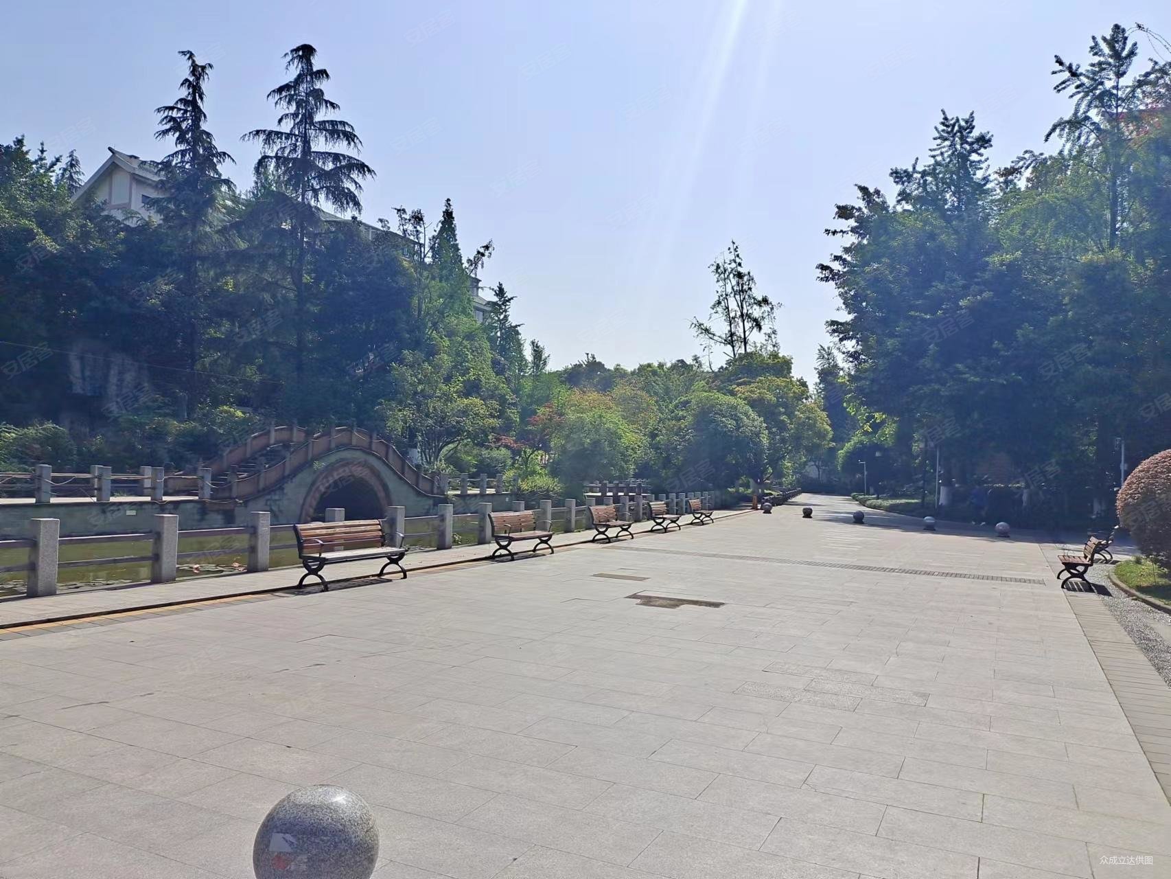 蜀风花园城超低密度精装修交通便捷近地铁小区绿化高