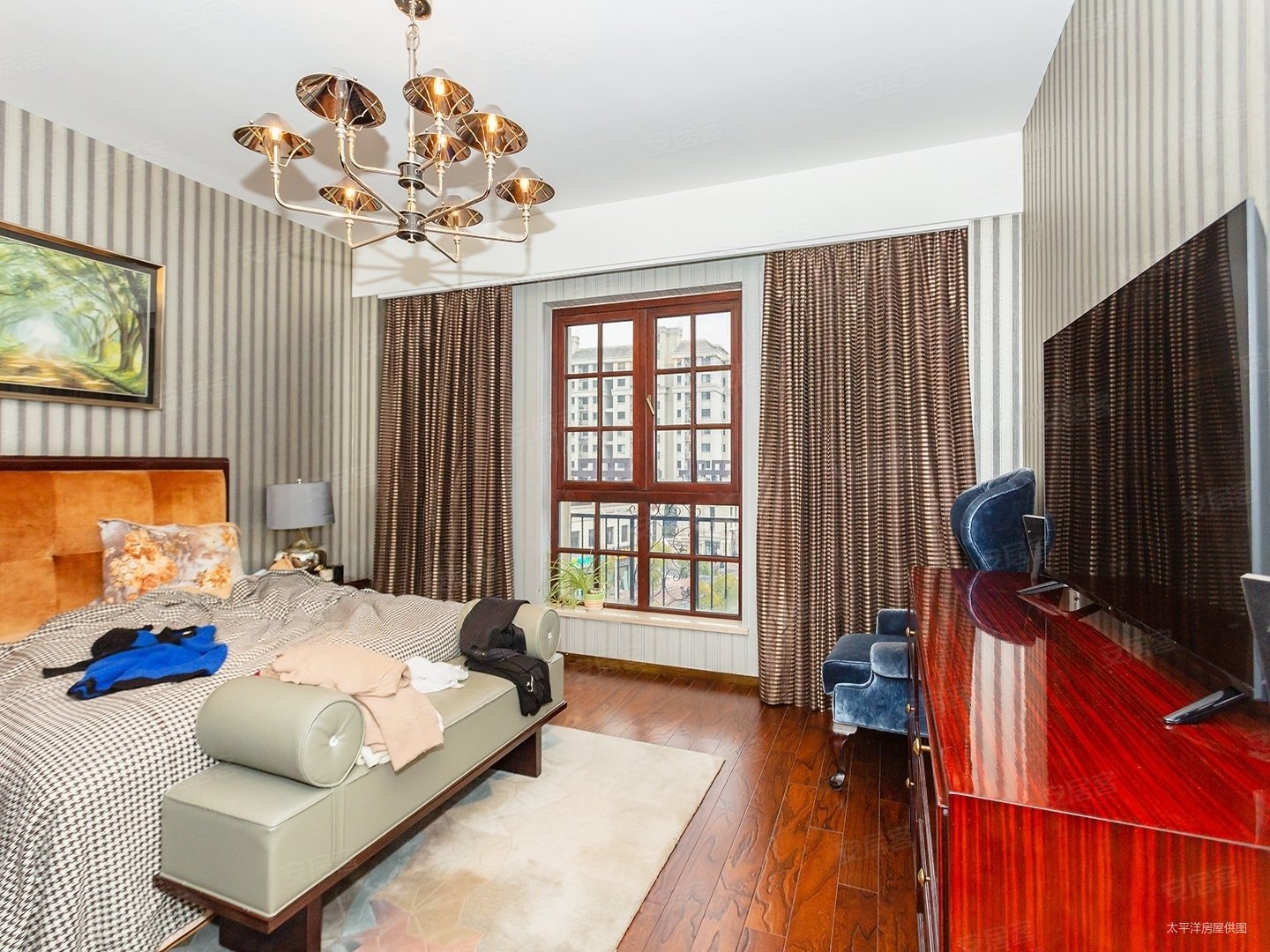 大复式,低于市场价在售,带地下产权车位,看房基本随时,康泰新城二手房