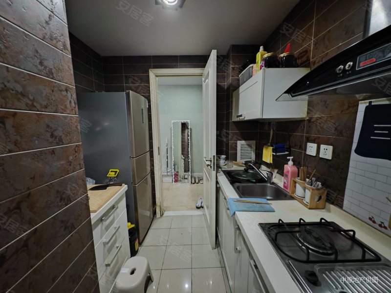 龙亭家园 业主出国急售 没有个税 二次装修拎包住,龙亭家园二手房,275