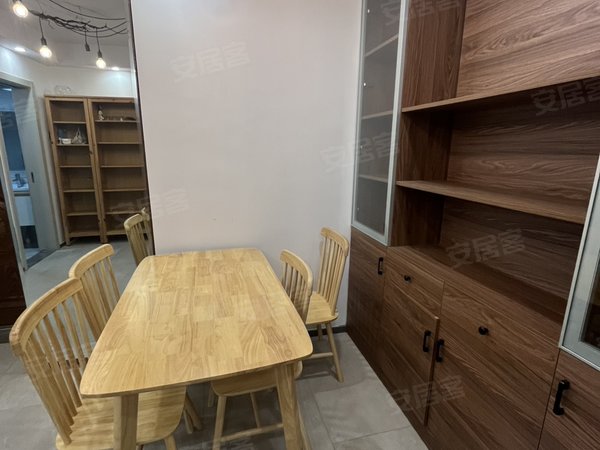 衢州柯城西区新湖玫瑰园新湖玫瑰园电梯高层2室2厅1卫精装修拎包入住位置好出租房源真实图片