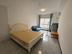 驻马店驿城体育场体育场，公寓干净，随时看房出租房源真实图片