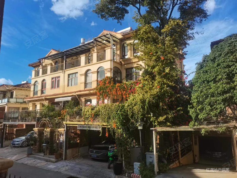 带60平院子 性价比高,滇池卫城滟澜湾(别墅)二手房,565万,5室2厅,3卫