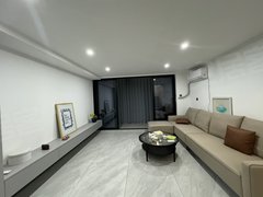 梁山城区梁山市区伦达广场复式LOFT精装两室品牌家具家电拎包入住随时看房出租房源真实图片