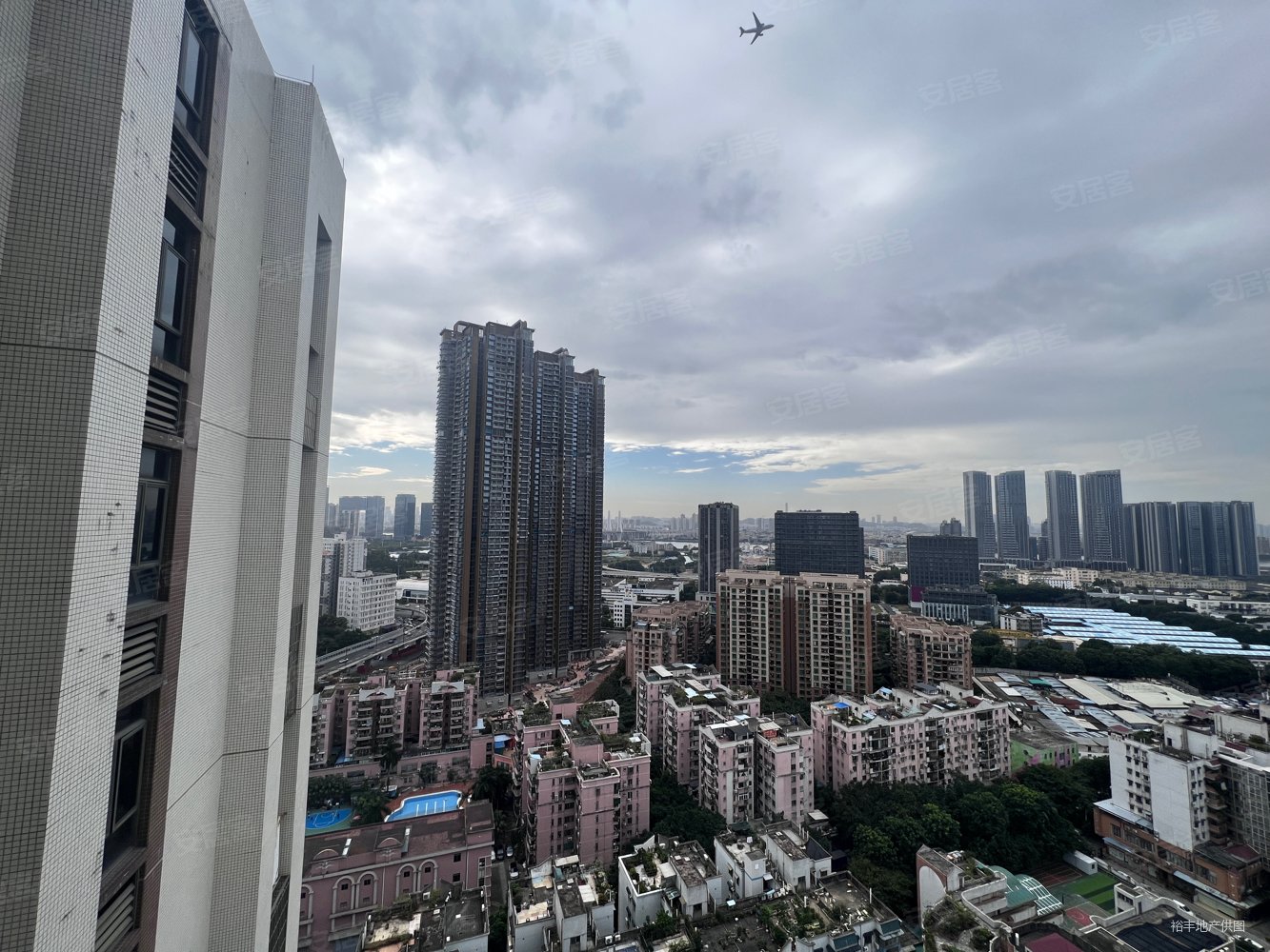 滨江瑞城4室2厅3卫187.92㎡南北899万