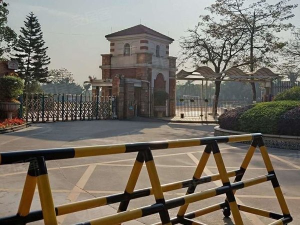 广州增城新塘碧桂园凤凰城凤鸣苑凤凰城凤鸣苑 8室2厅6卫 豪华装修