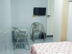 广元利州北门汽车站抢！600起！图腾广场，中心医院旁！电梯单间！有床上用品！出租房源真实图片