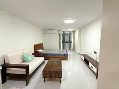 台山台城台城城区星光城单间房，租1100元包物业费和网费，家电齐全出租房源真实图片