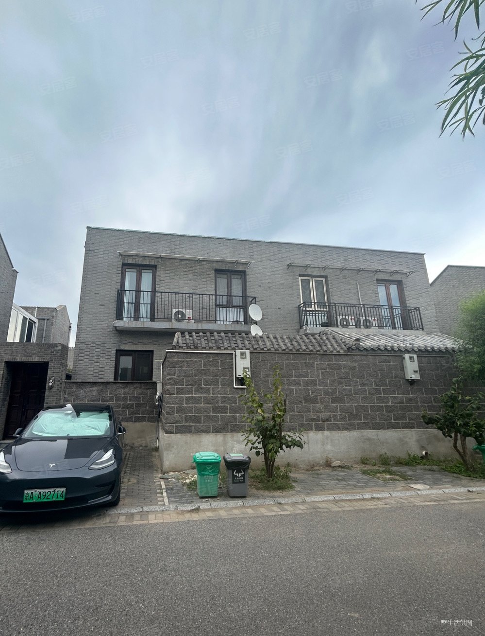 易郡别墅4室2厅4卫203㎡南北800万