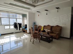 保山隆阳隆阳城区中医院附近二楼，四室二厅一厨两卫，中等装修，拎包入住出进方便出租房源真实图片