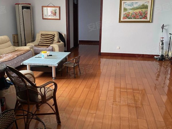 宁波宁海宁海大厦龙珠大厦出租龙珠大厦174平方全装修 拎包入住 3.