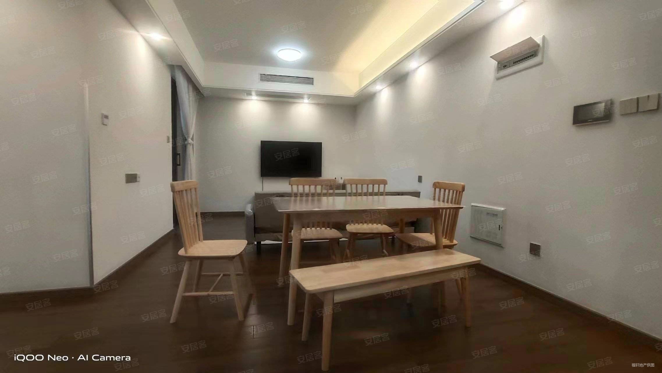 日月光伯爵天地汇景华庭(二期)二手房,295万,3室2厅,2卫,91.