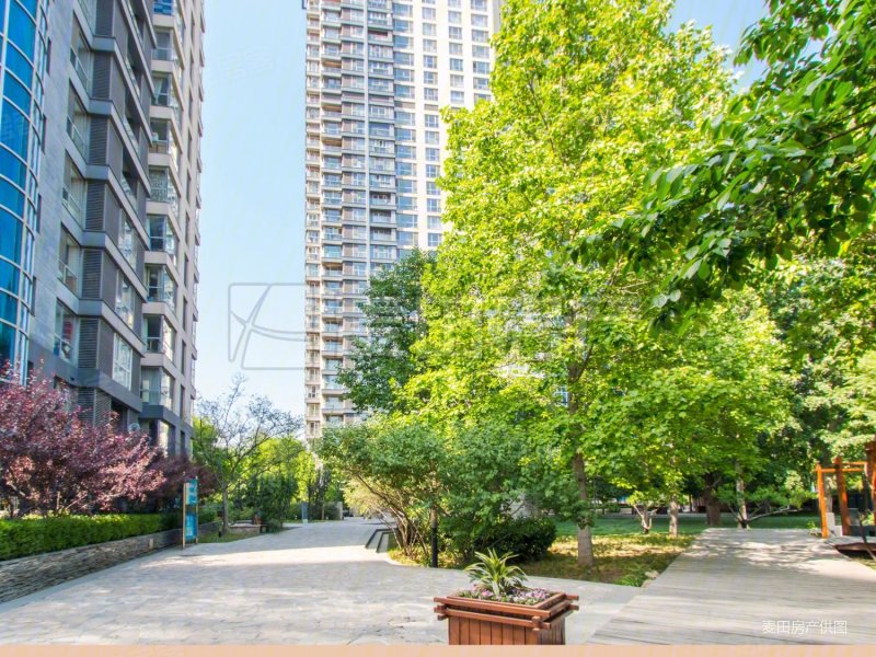 凤凰城二期,高楼层,全明格局2居室,卧室大 户型好 看小区