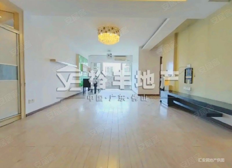 环湖花园~业主急售 送车位 价格可谈 拎包入住~送家具家电