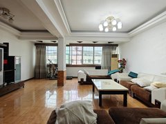 鹰潭月湖月湖城区梅园嘉百乐旁边 复式楼 带露台 家具家电齐全出租房源真实图片