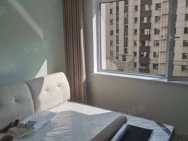 阜新细河人民大街银通中央公园中央公园电梯房两室精装修出租带家电