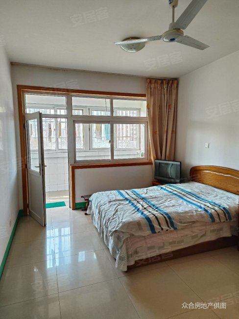 沁园小区136平三室带车库599万