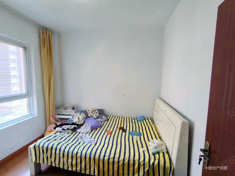 金大地翡翠公馆 南北通透 临地铁 刚需小三居 购物方便