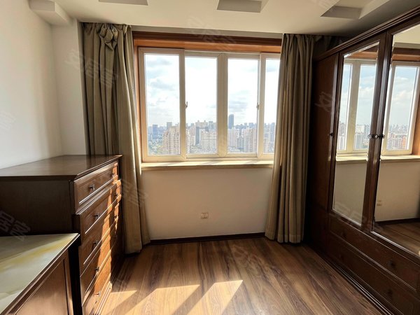 上海杨浦东外滩霍兰公寓12号18号江浦公园地铁站!电梯高区景观房!