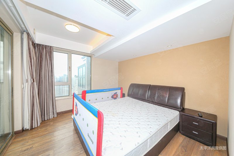 附加产权车位,视野非常好,海华卢湾,房东出国急售,带