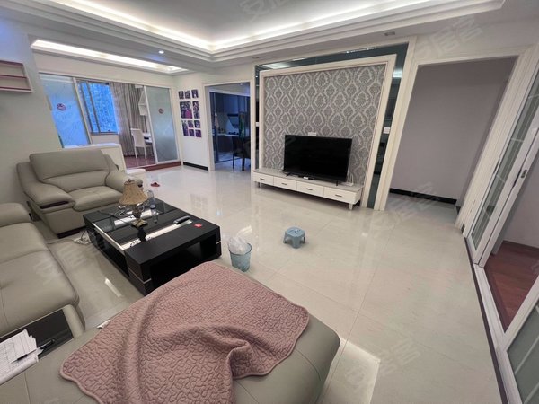 福州长乐吴航滨江望郡(吴航)长乐皇庭美域附近精装电梯 4房配套齐全